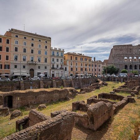 Colosseo Luxe Apartment In The Center Of Рим Экстерьер фото