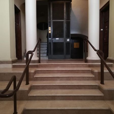 Colosseo Luxe Apartment In The Center Of Рим Экстерьер фото