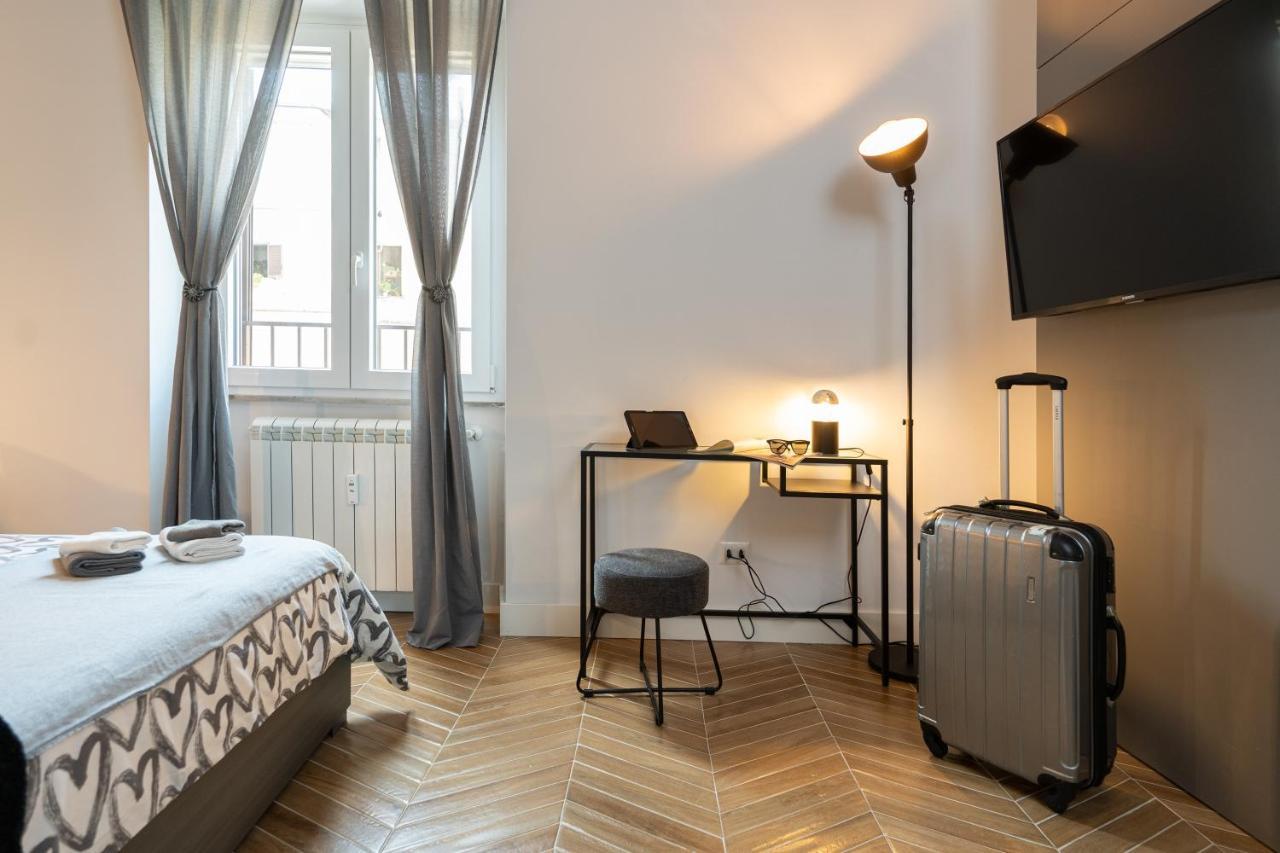 Colosseo Luxe Apartment In The Center Of Рим Экстерьер фото