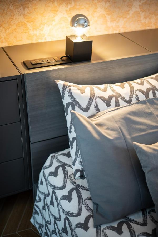 Colosseo Luxe Apartment In The Center Of Рим Экстерьер фото