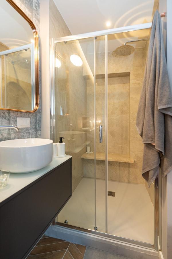 Colosseo Luxe Apartment In The Center Of Рим Экстерьер фото