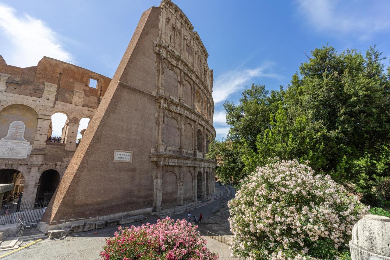 Colosseo Luxe Apartment In The Center Of Рим Экстерьер фото