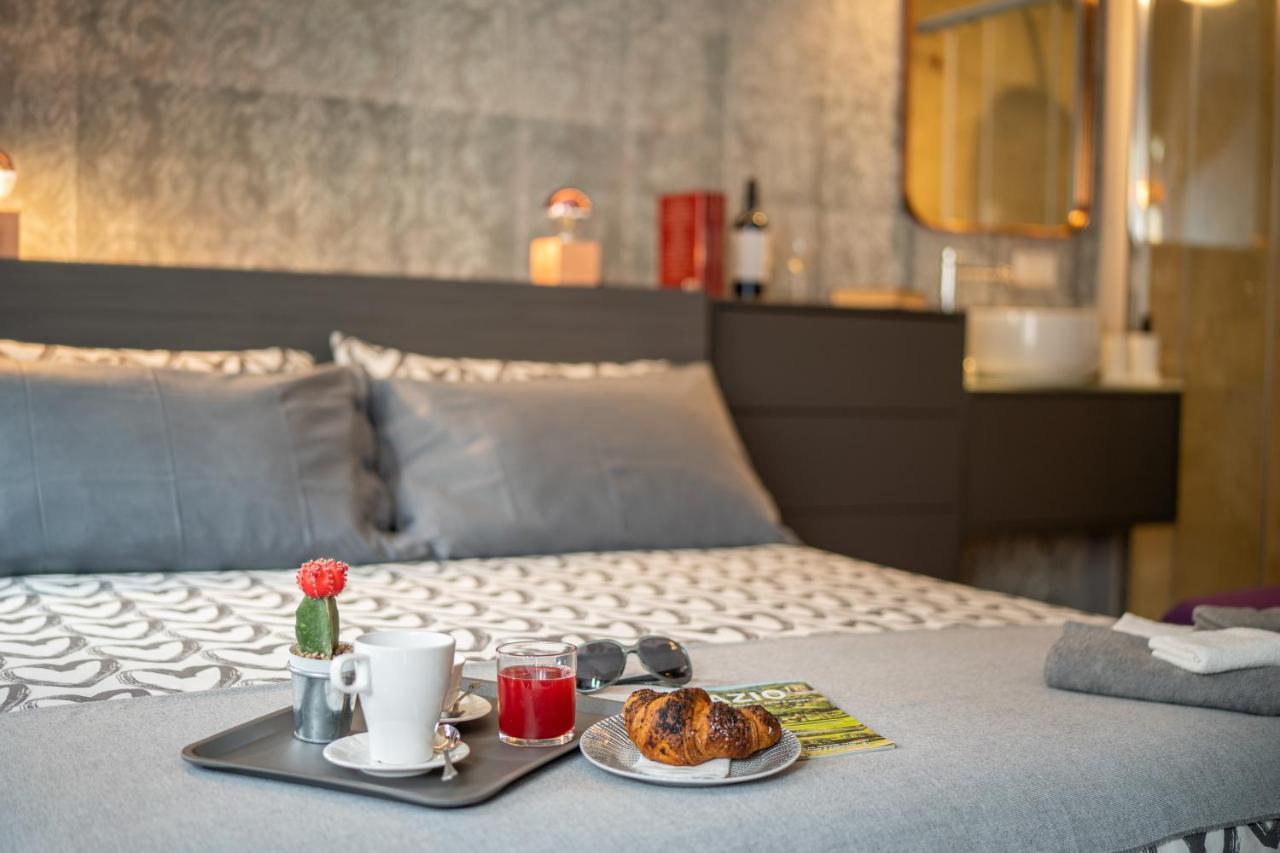 Colosseo Luxe Apartment In The Center Of Рим Экстерьер фото