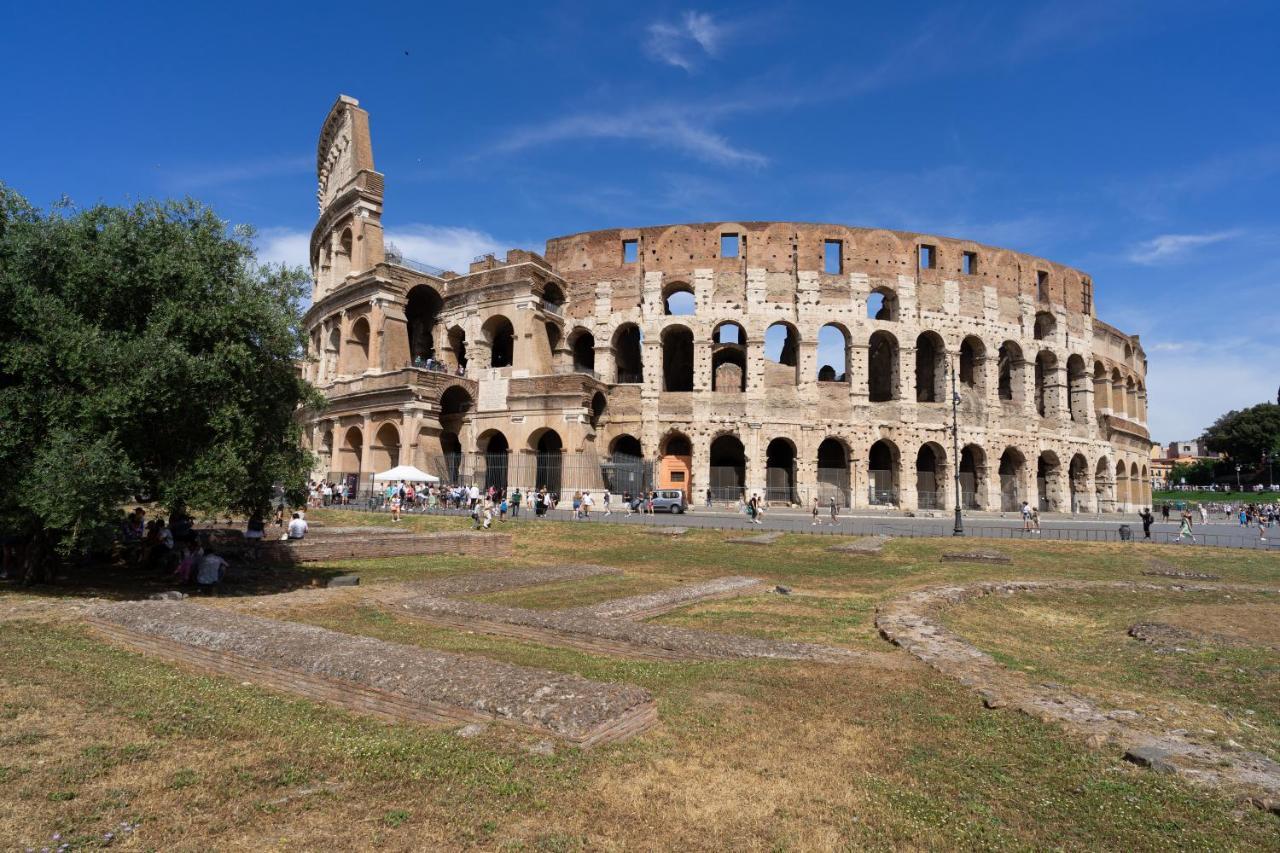 Colosseo Luxe Apartment In The Center Of Рим Экстерьер фото