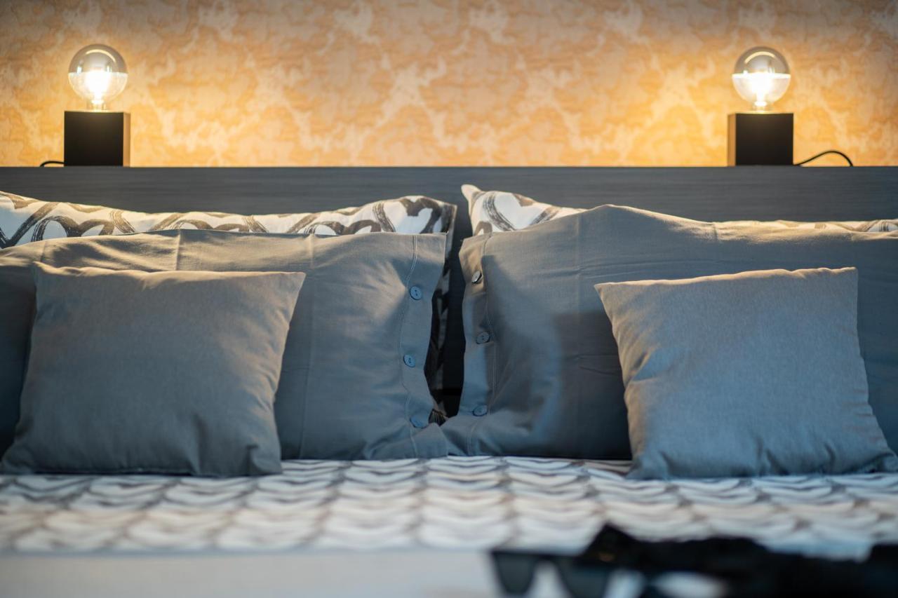 Colosseo Luxe Apartment In The Center Of Рим Экстерьер фото